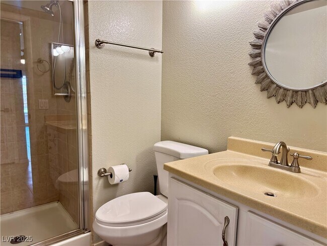 Building Photo - 1635 White Dr