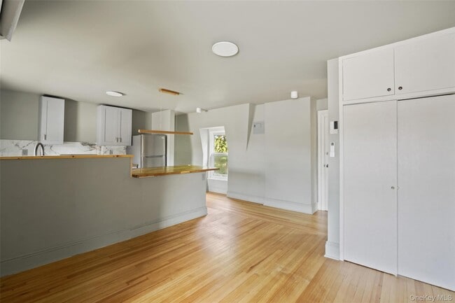 Building Photo - 31 N Eckar St