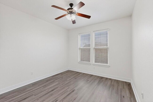 Building Photo - 4803 Birchman Ave