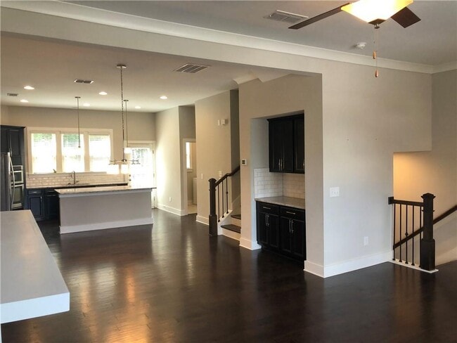 Building Photo - 2184 Haydon Ln