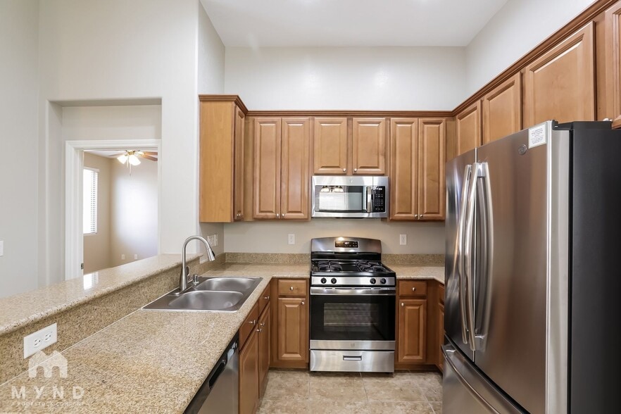 Building Photo - 699 Bridgeford Ct