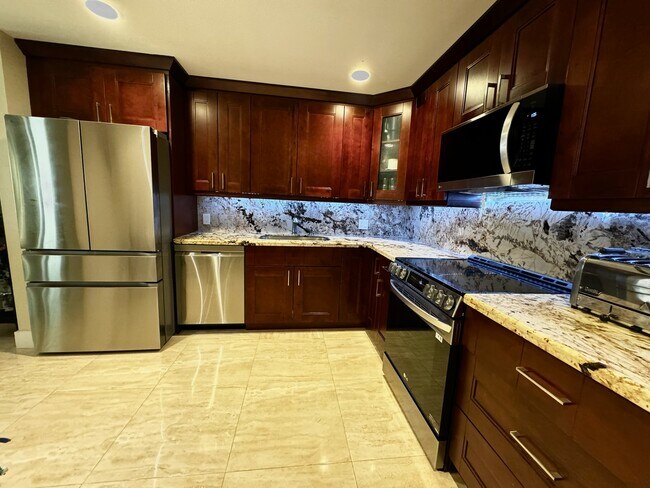 Building Photo - 5520 Coach House Cir