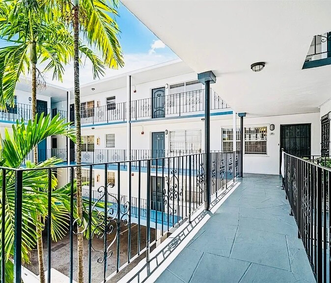 Building Photo - 1230 NE 139th St