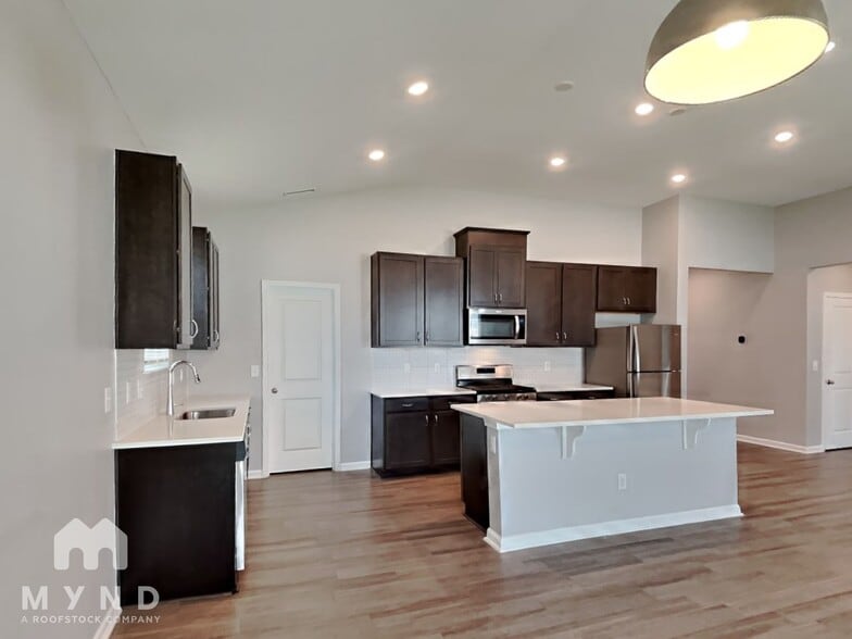 Building Photo - 3372 Belterra Pt Dr