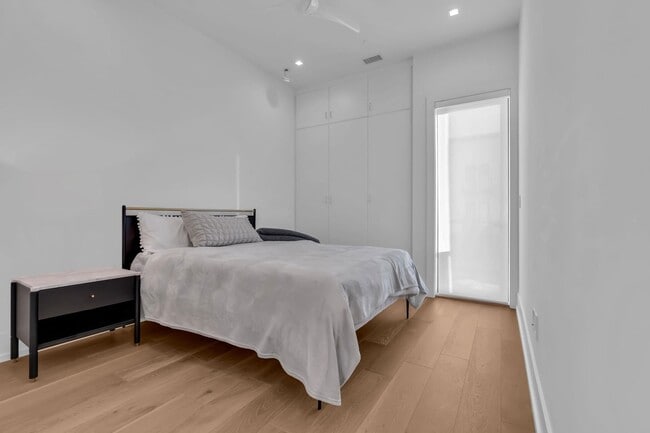 Building Photo - 200 Ocean Ave N