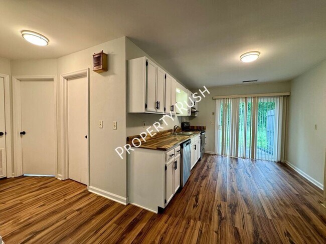 Building Photo - 8740 Millard Lee Ln