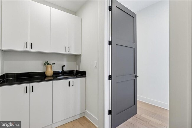 Building Photo - 4428 Albemarle St NW