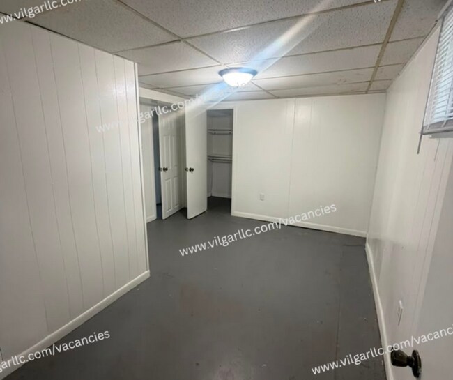 Building Photo - Newly updated 5 Bedrooms, 2- Bathroom Home