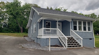 Building Photo - 137 Oakdale St