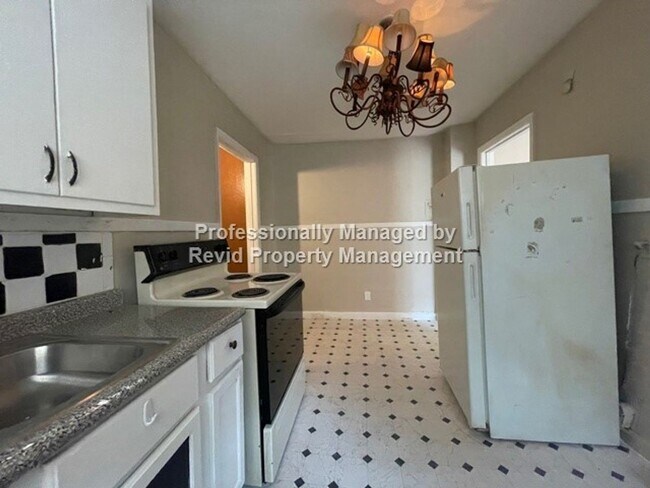 Building Photo - 3725 Tutwiler Ave