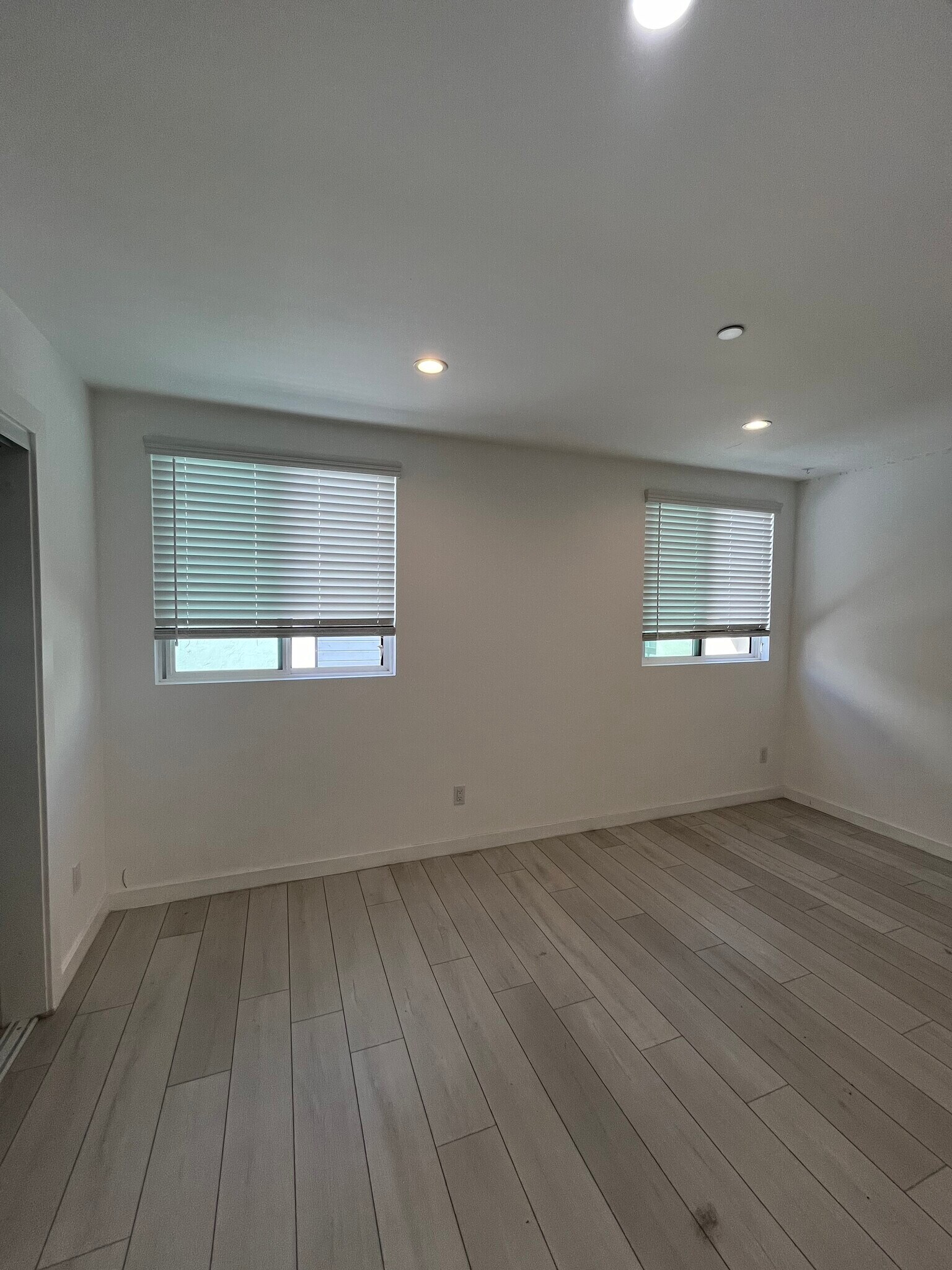 Building Photo - 248 N Dillon St