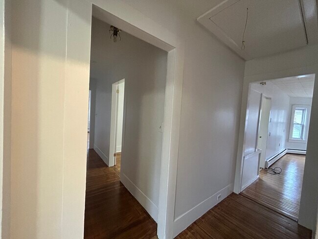 Building Photo - 17 Lincoln St