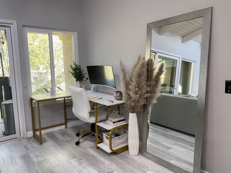 Work from home - 18350 Hatteras St