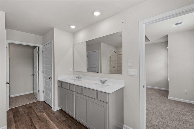 Building Photo - 334 Sound Cir