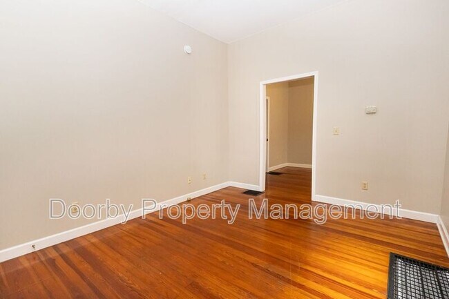 Building Photo - 318 Tremont St