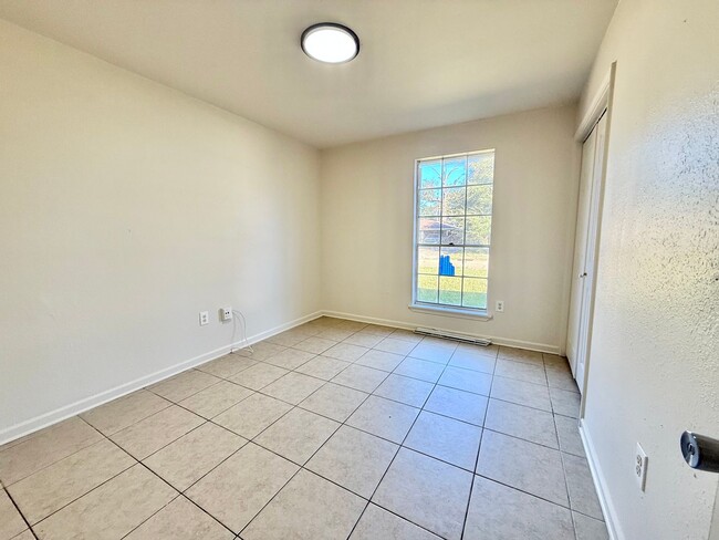 Building Photo - Home For Lease