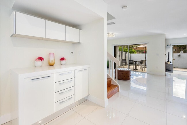 Building Photo - 9703 SW 142nd Ct