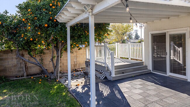 Building Photo - 2036 Brentwood St