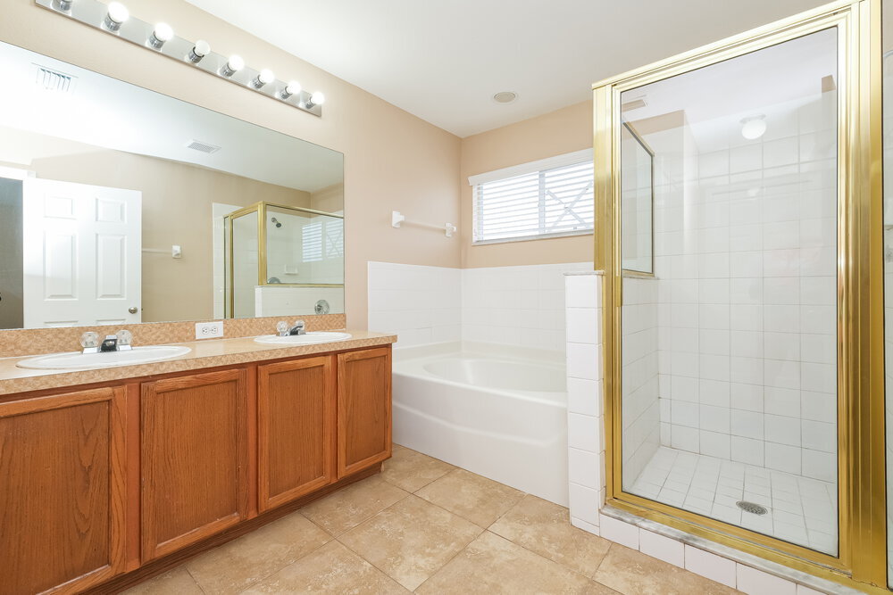 Building Photo - 12822 Longcrest Dr