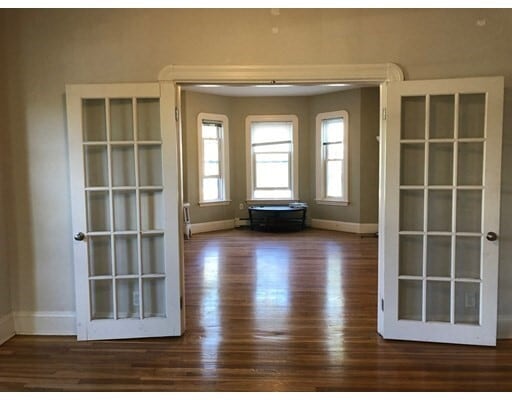 Building Photo - 27 Bayard St