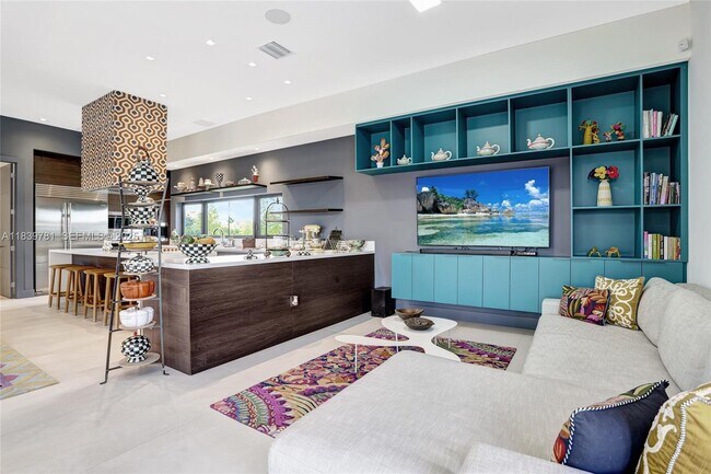 Building Photo - 16709 Botaniko Dr N