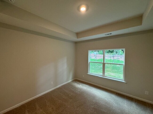 Building Photo - Renaissance at White Oak