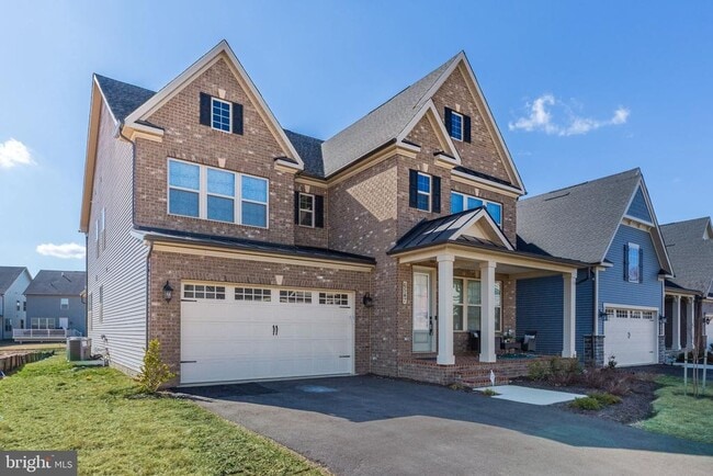 Building Photo - 6547 Clubhouse Dr