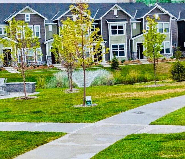 Building Photo - 14516 Twin Lakes Cir