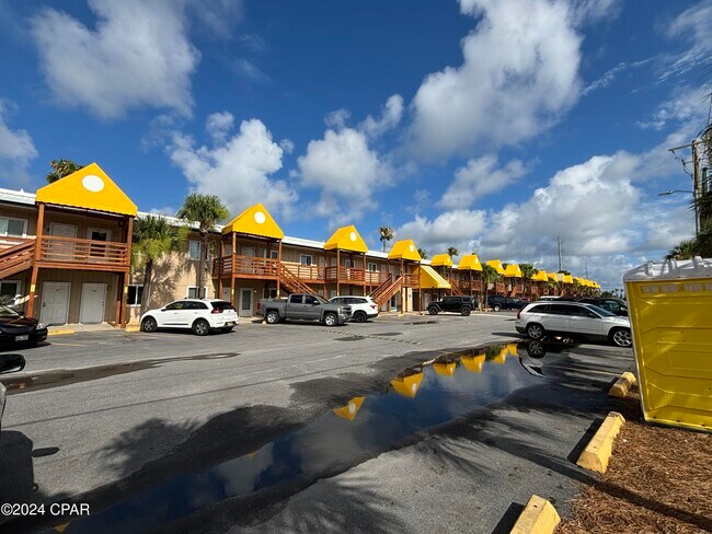 Building Photo - 5505 Sun Harbor Rd