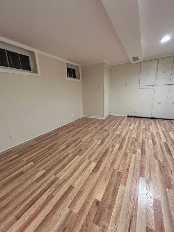 Building Photo - 595 E 39th St