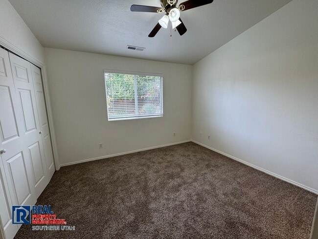 Building Photo - Single Family Home near Pine View