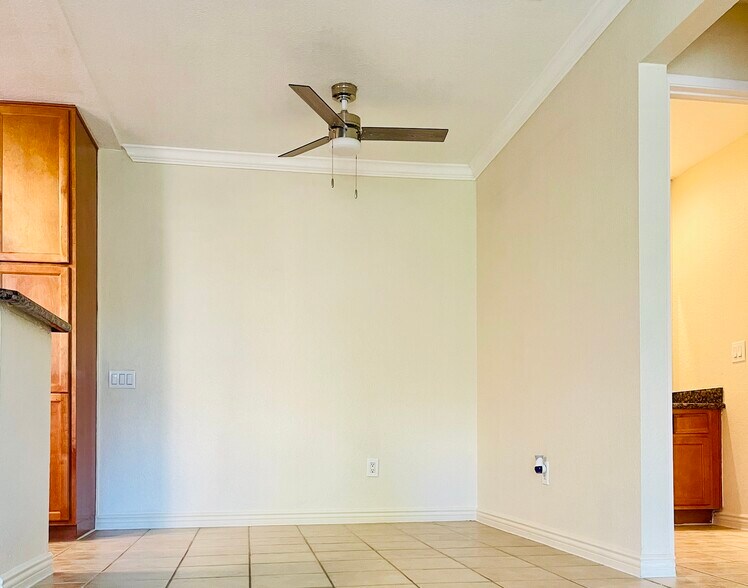 Building Photo - 78650 Avenue 42