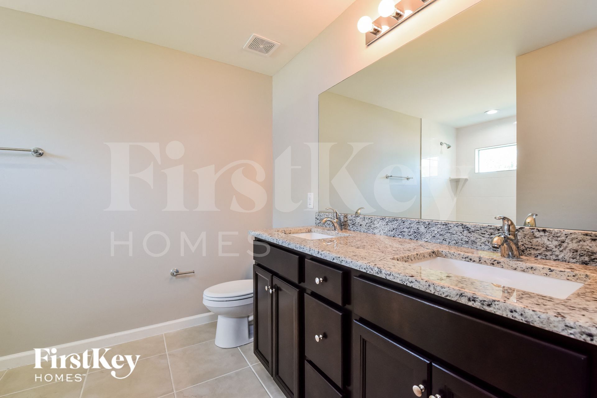 Building Photo - 8287 Robin Rd