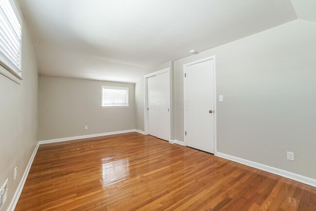 Building Photo - 298 Pineview Dr