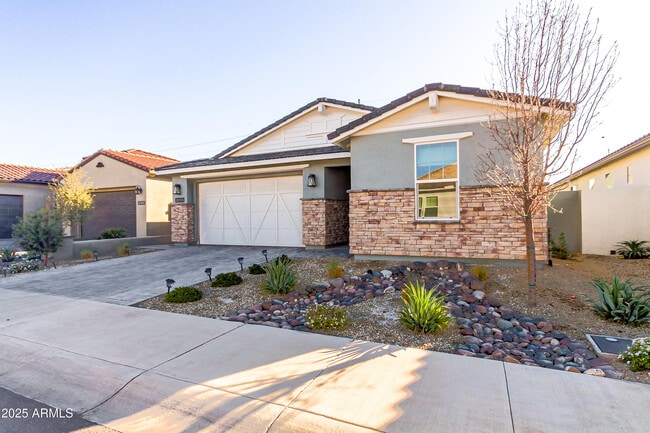 Building Photo - 11353 N Luckenbach St