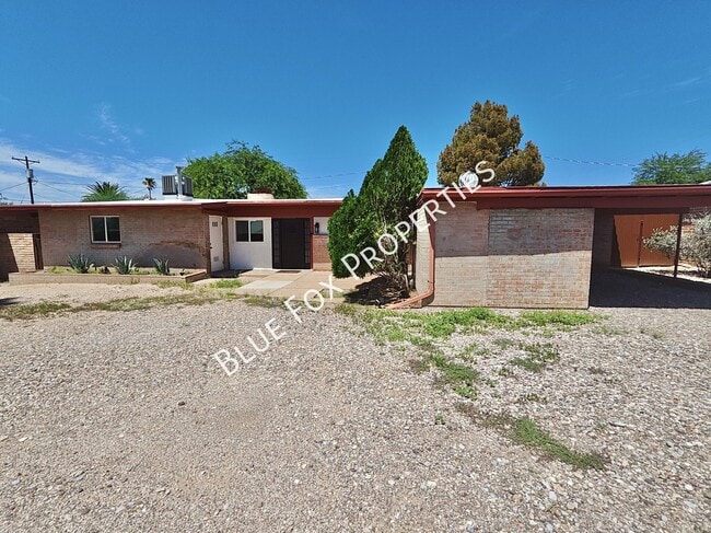 Building Photo - 5449 E Holmes St