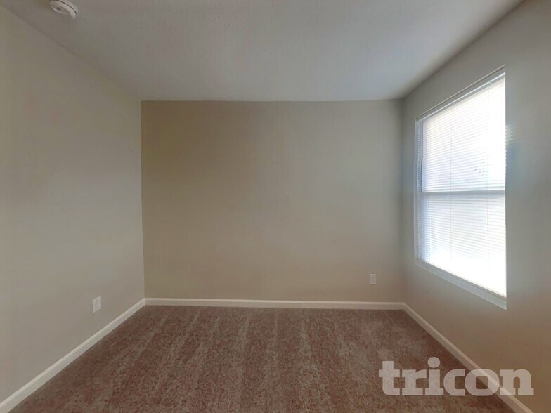 Building Photo - 1098 Tomahawk Pl