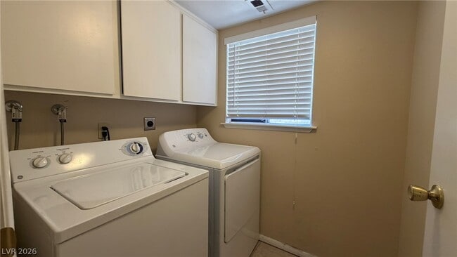 Building Photo - 6368 Spring Meadow Dr