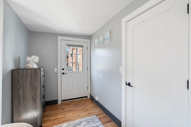 Building Photo - 334 Palisade Ave