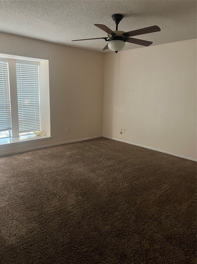 Building Photo - 14370 Misty Meadow Ln