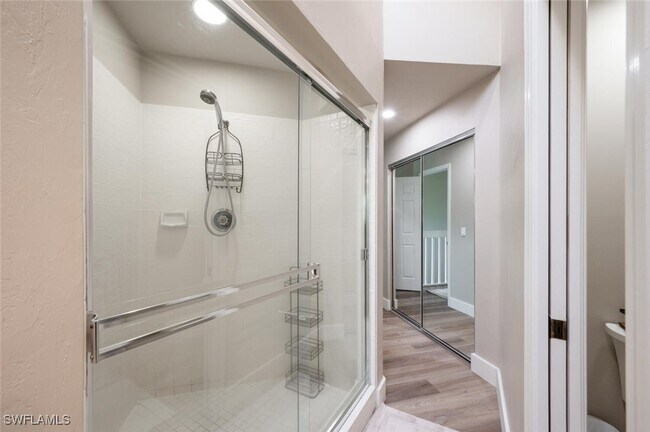Building Photo - 27113 Oakwood Lake Dr