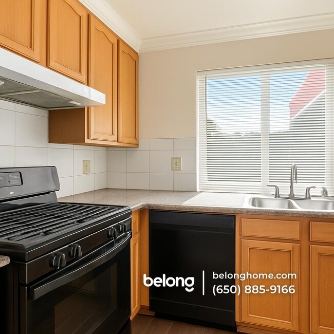 Building Photo - 210 N Delaware St