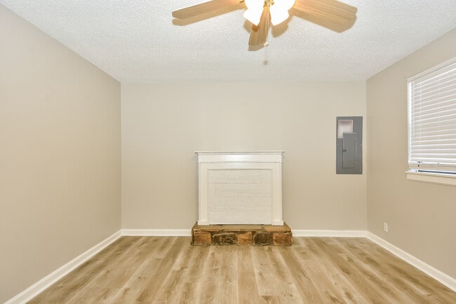 Building Photo - 4689 Longbranch