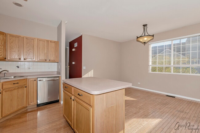 Building Photo - 743 Cherry Creek Dr