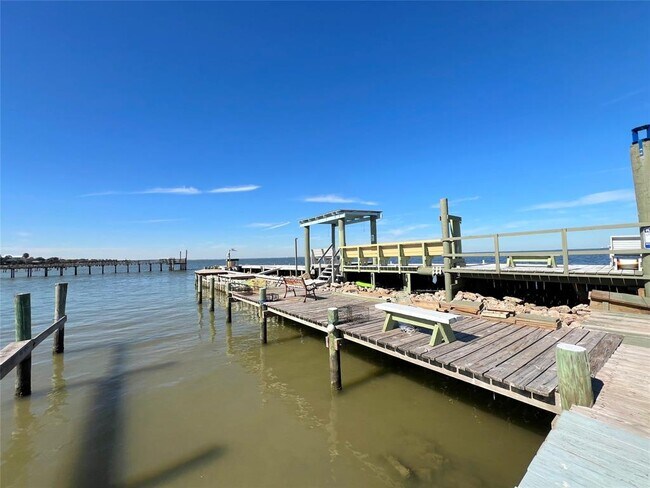 Building Photo - 131 Starboard Dr