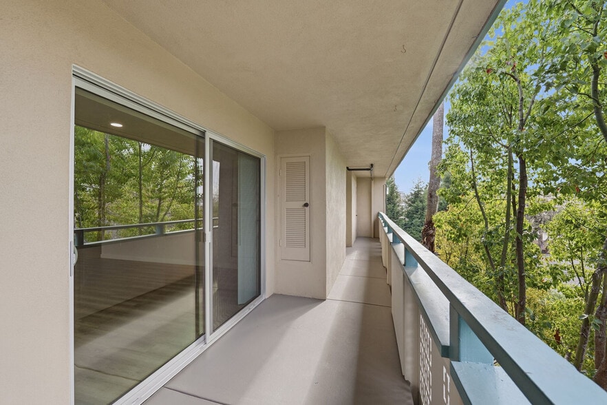 Spacious Balcony - Fayette Arms Apartments