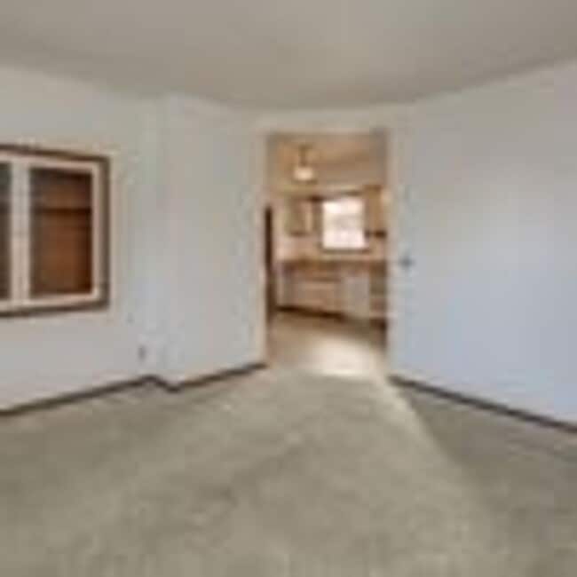 Building Photo - 2420/2422 E Street