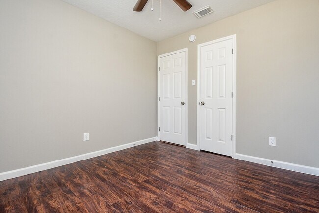 Building Photo - 7818 Summer Pl Dr