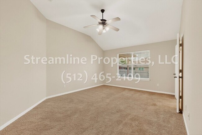 Building Photo - Spacious 4 Bedroom, 2 Bath - Open Layout!