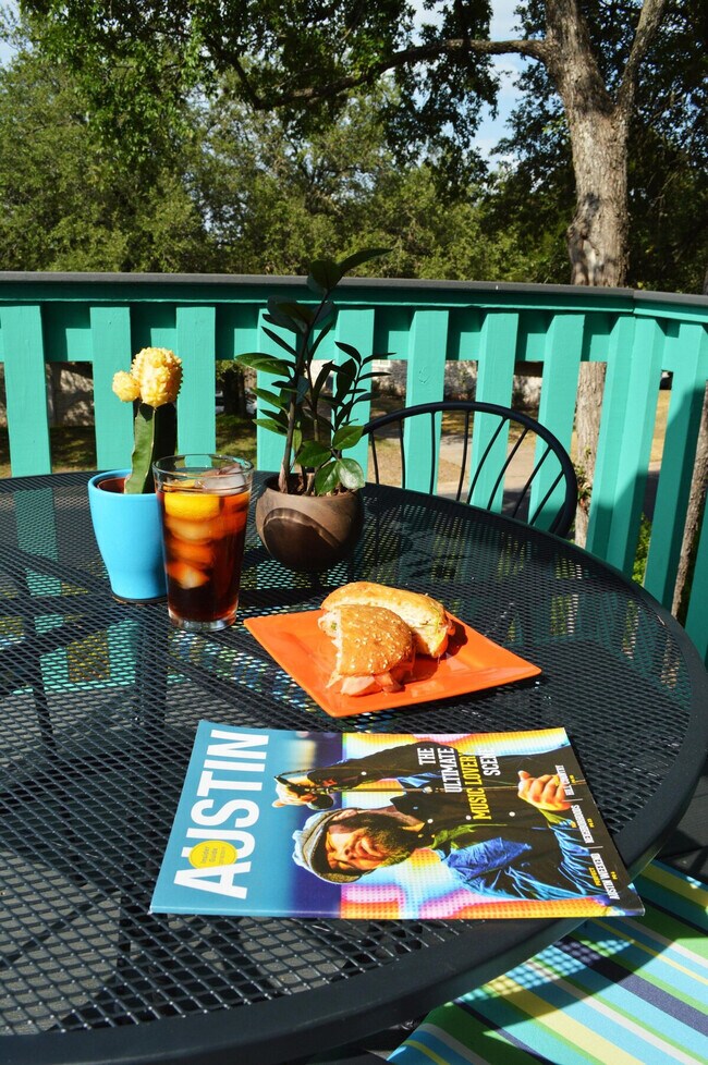 Building Photo - 2307 Trailside Dr